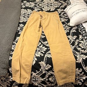 Men’s American eagle khakis, 30x32, good condition, no rips.